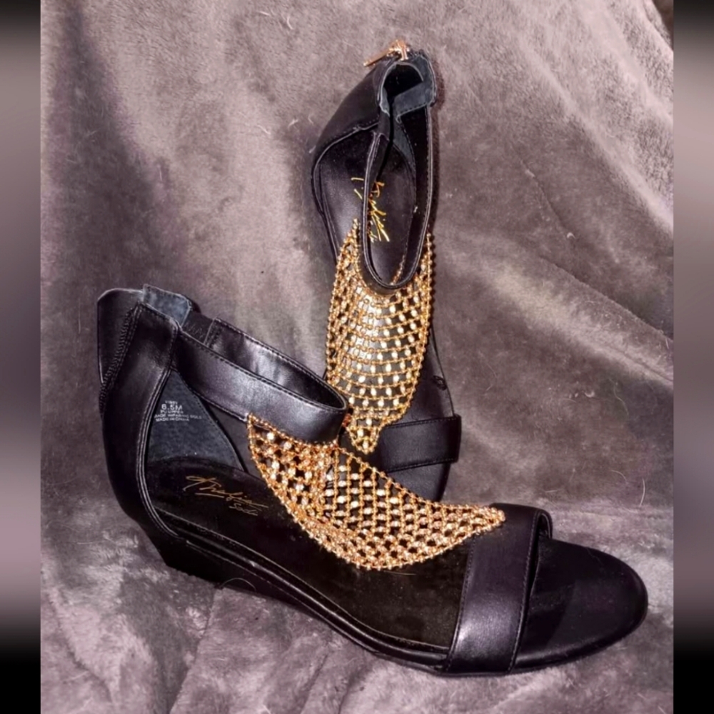 Elegant Black and Gold Women's Sandals
